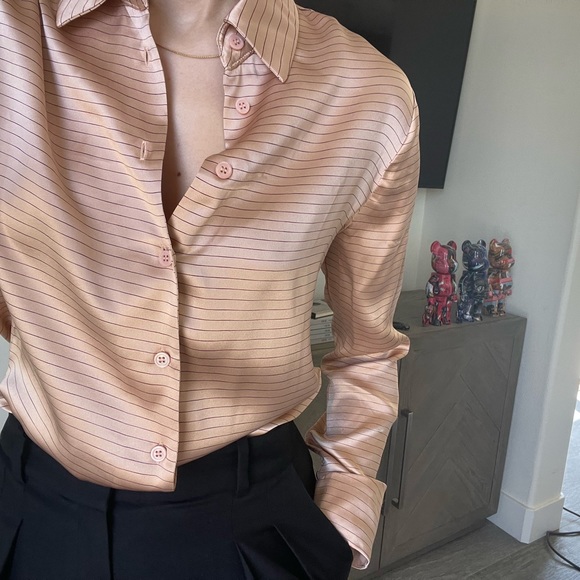 Reformation silk shirt - Picture 2 of 6